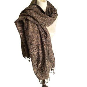 Double sided black and beige Pakistani shawl